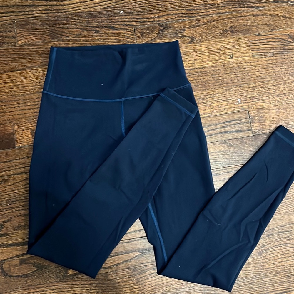 Lululemon wunder under